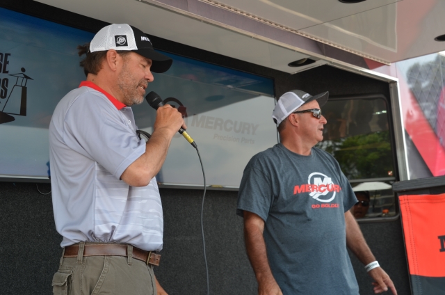 F09A9FFC-24F4-48D1-883F-4A6AC94FF192