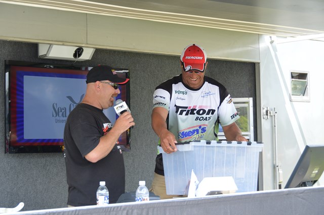 F1092BE9-9E1E-4A17-AF17-8E95350F60A9