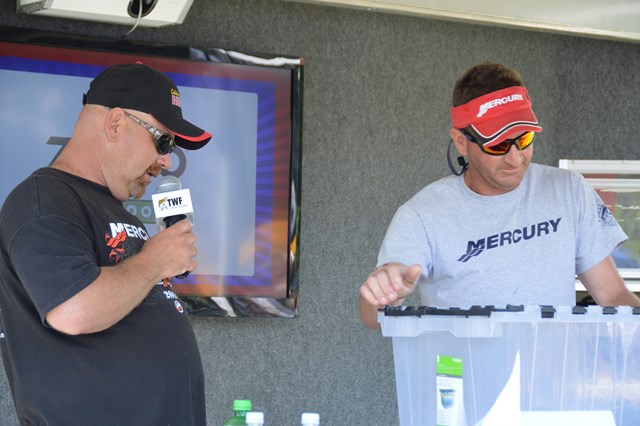 F176FCF8-EF5B-4613-91B7-40C384D3612D