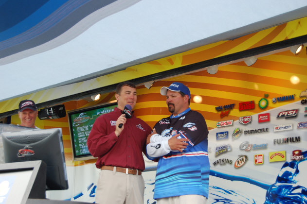 009AAA6D-41DE-4E2B-8A9C-69DAE0D43FCA