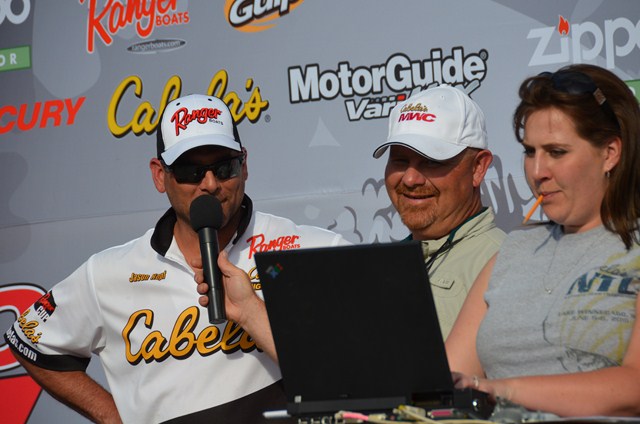 F2210C98-8D29-4EB1-8F6C-12F5F832A193