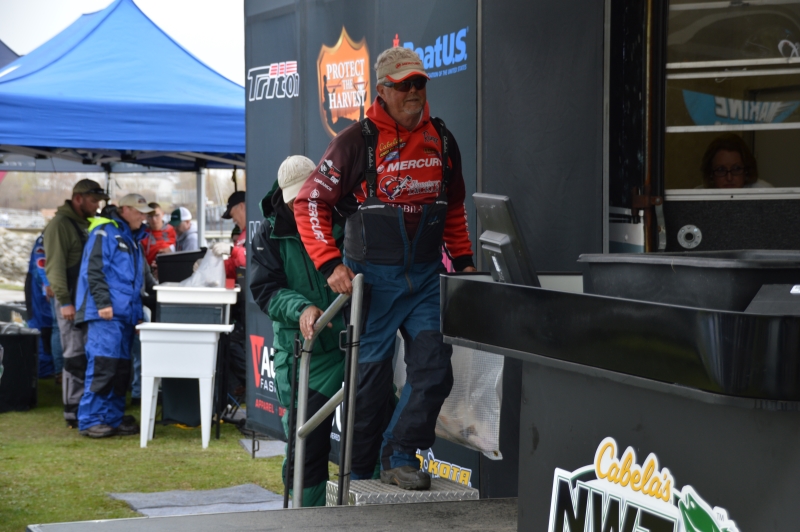 F2328C95-E78F-4147-A764-0C38FEA33474