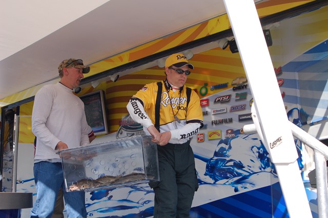 F24FE6D7-B15A-4A73-92AE-3722EE1581F8