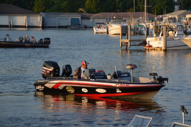 F27D7451-00A5-4884-A4B4-A74A334E5911