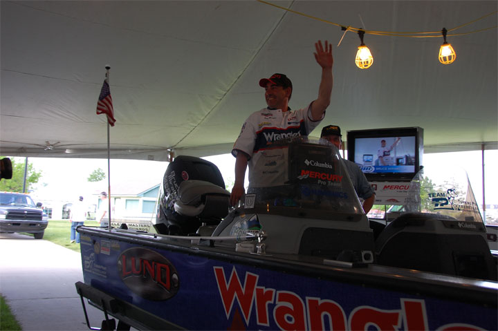 F29953C6-F14E-4940-8E4D-A981C9D37869