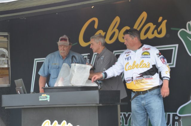 F2DBA3E7-A271-4418-8D63-32C5BA4CB496