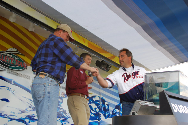 F2E75AAE-65F9-4D6E-BD8A-03C915D25DAF