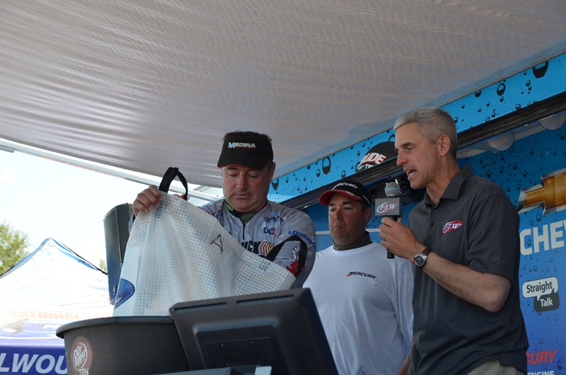 F2EA1054-0B93-4E32-9D5E-D1D3626C824C