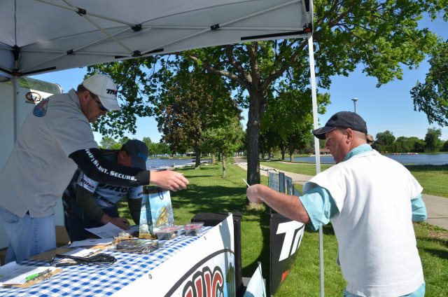 F3136A8D-3BA7-4F53-9B7E-A2C9A3371679