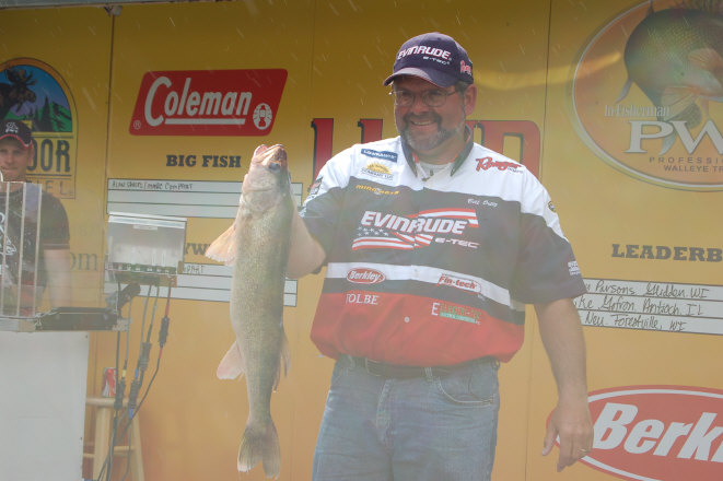 F3BA9EB1-FFA9-4A8F-8273-F05EF012B513