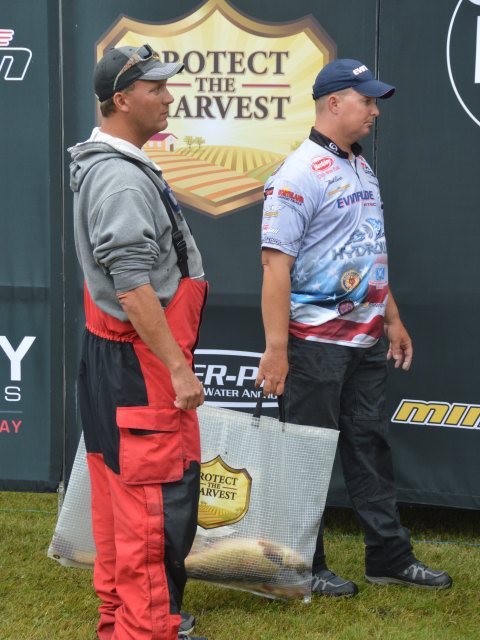 F3C3FC66-4008-4B7B-B421-7B05E958946D