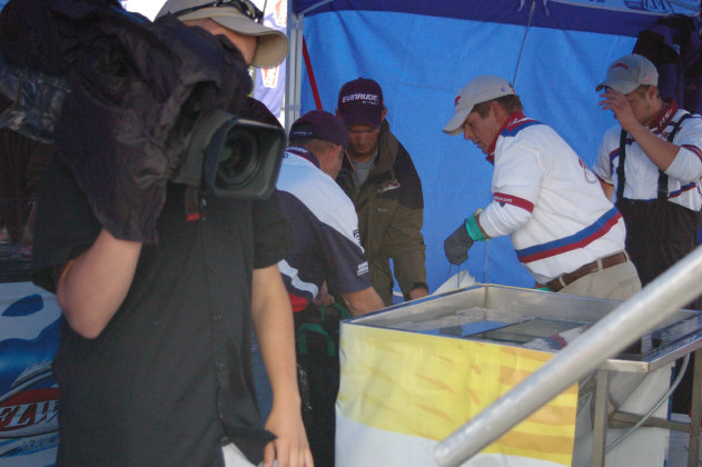 F3CD4B33-50F0-4571-8844-0CB8118E1667