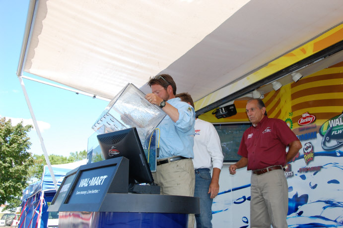 F3E9BACF-743B-4910-B591-8DA1FEC2076D