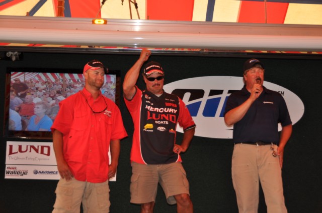 F3F983D2-7728-4AB9-875F-F5AD116DB42D