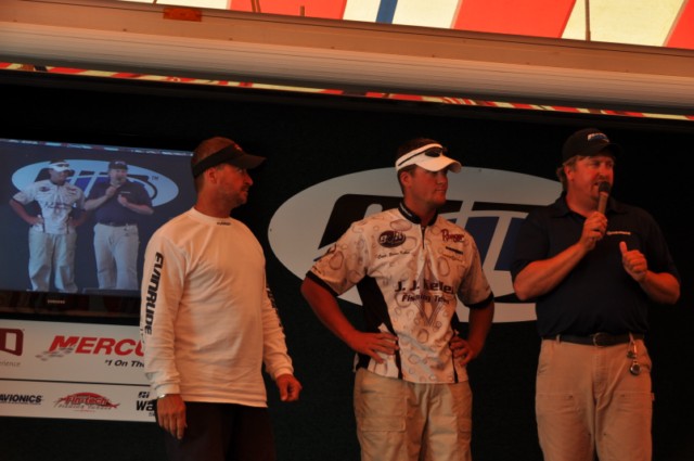 F44890D0-5C60-4E12-B3B7-86AB0ED4B564