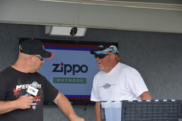 F4912553-8EB0-4553-A0D7-8530AFB76FA3