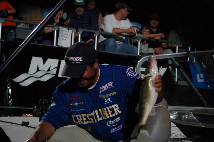 F4B64FAE-05BE-43F4-AF28-C829D0D4CC34