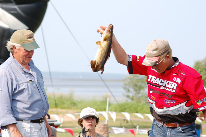 F5106DC5-4196-4458-BEA7-03493ABB1218