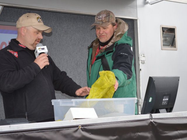 F513F619-8BC0-4352-B99D-72BDB69A2BFD