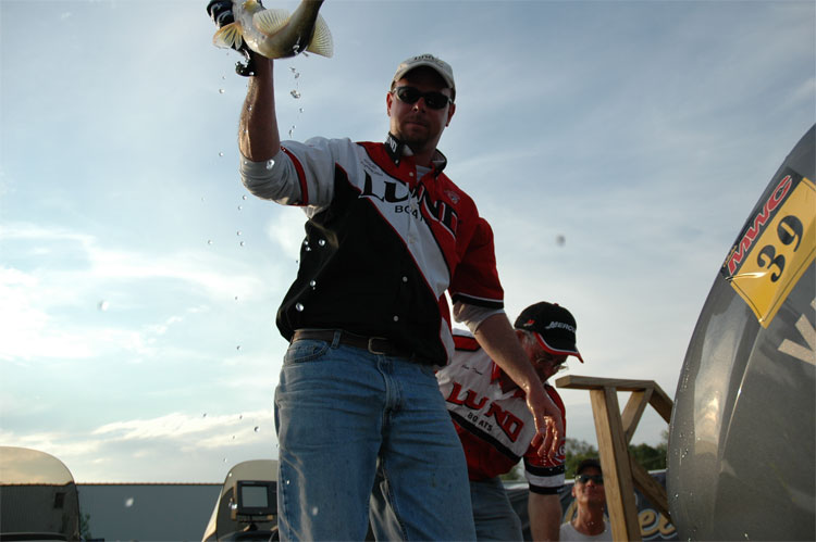 F5469E8B-5752-45ED-86C0-FA9A4FEB9C8C