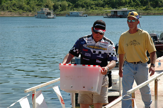 F5853932-8E9F-4992-84DB-57ECD80CB151