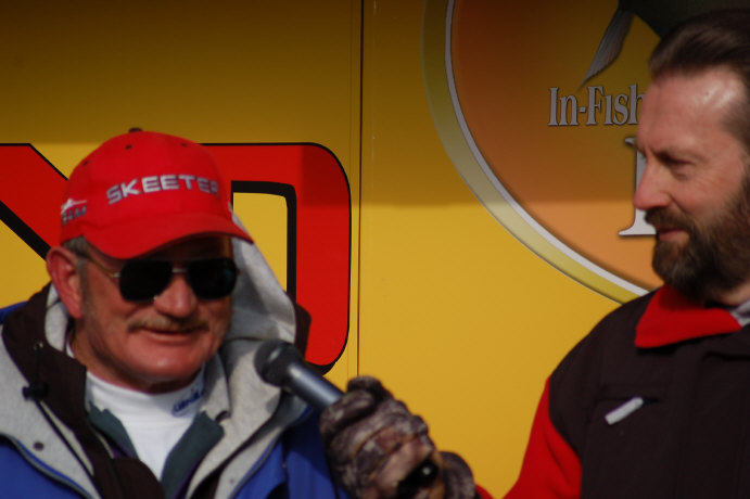 F58EC6D6-D250-47DD-8FAE-5E8FA1054604