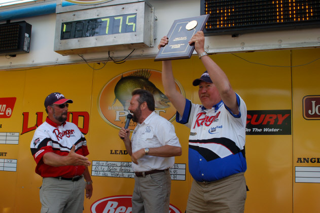 F60AFD42-651F-4ECD-96CE-447069D56871