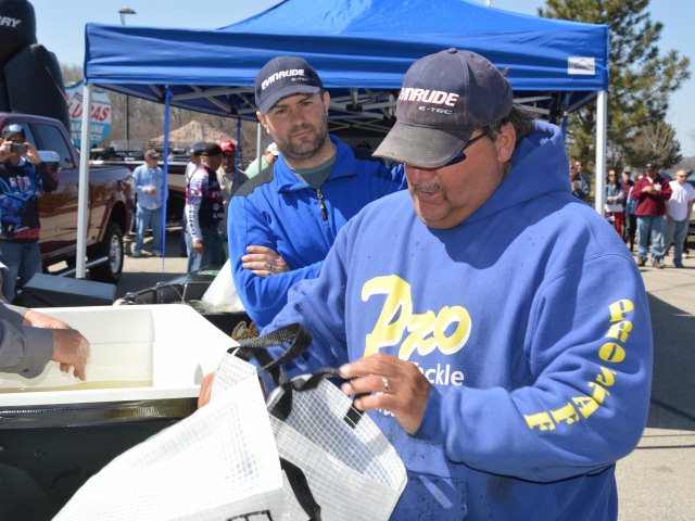 F6128FAF-E8C4-4FB8-A959-B98B6EA9C627