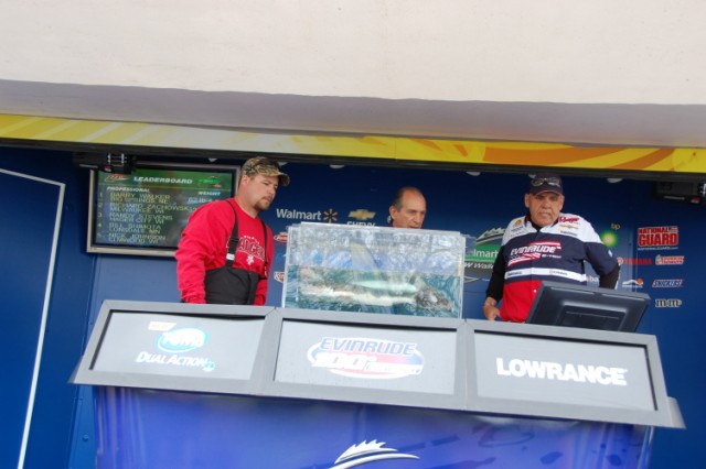 F6D0DEE4-F3C9-407D-9211-639F3DB3B445