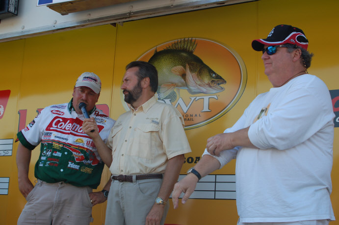 F6E87E44-D11C-416A-B451-9C5F89661A07