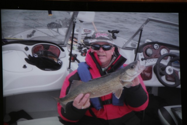 F7AA1738-7B46-4F99-A346-54FCE3021125