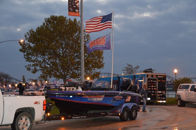 F7B6DAA0-2D07-4F58-9DAC-413A338D3A51