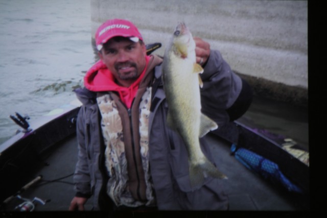 F7B8558B-7053-4965-8B10-7F33E2EE25EE