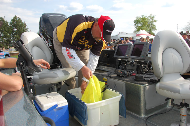 F7D8F56A-FB27-43E2-9D26-DE5424B1765E