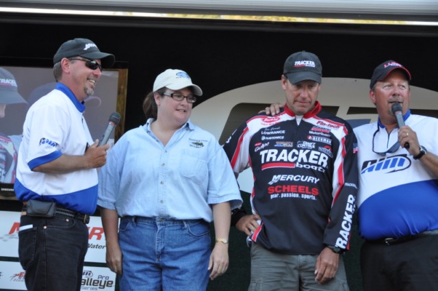 F861E807-D0FE-4A08-866B-4FCBD89E20E0