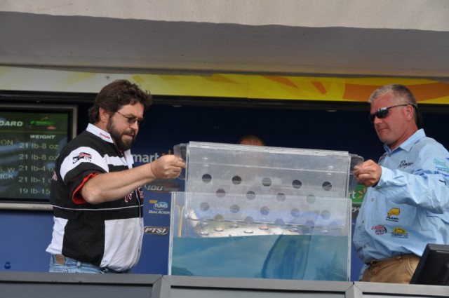 F8B1C14C-61AF-4B83-937C-9A8711AF0BD9