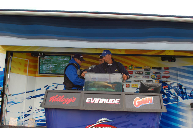 F8C04785-F19D-4468-A08A-84DAF6B69E10