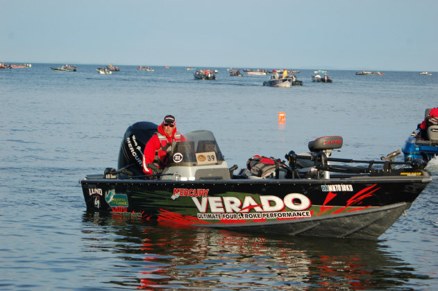 F8CE7F47-017B-496C-BEC3-164AE3DC5B44