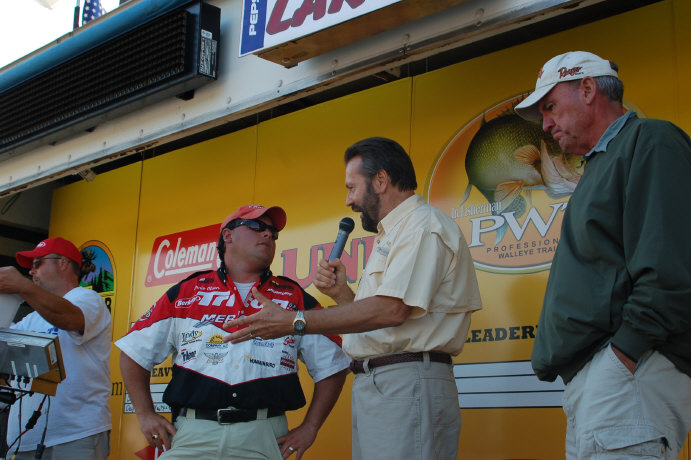 F9009F89-E804-4675-B6F9-618E23E4D9C1