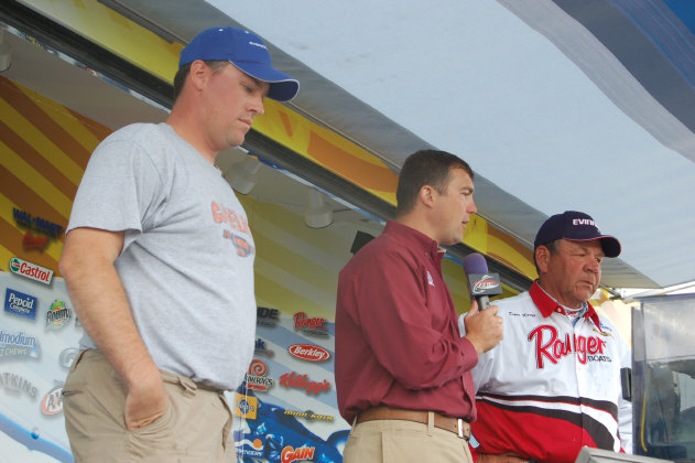 F9334AE2-10DD-4C3B-A3CD-1F9BEE860E91