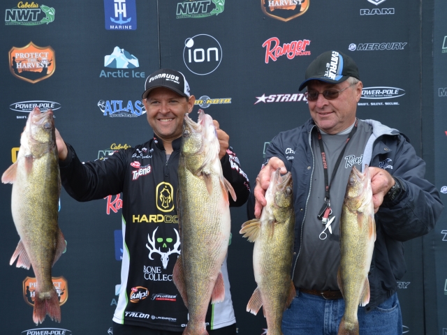 F94021A3-2B3D-4B38-BF44-2CEDB7C4DF1D