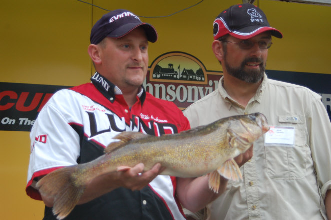 F9572987-37EC-4033-8AC7-16688AF4D85E