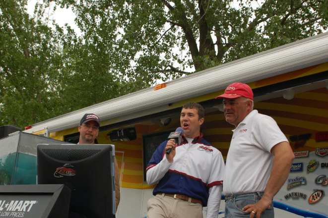 F9723D11-5C09-4836-A717-FEE6940D1045