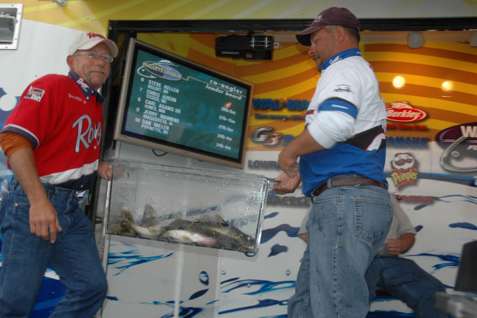 F9D37250-3B9B-4A3C-B31B-120F94CDB434