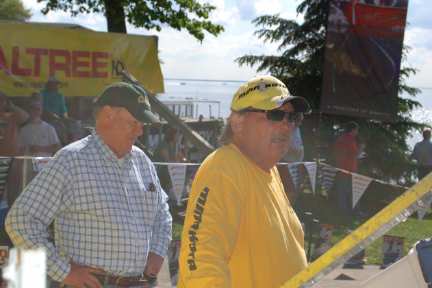 FA132321-B67D-495D-AA9A-B545AAA62F71