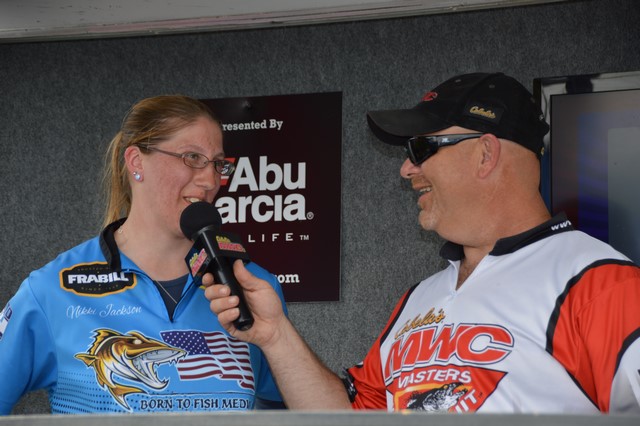 FA1D6510-8091-44B2-8B40-D2F62A0D55CE