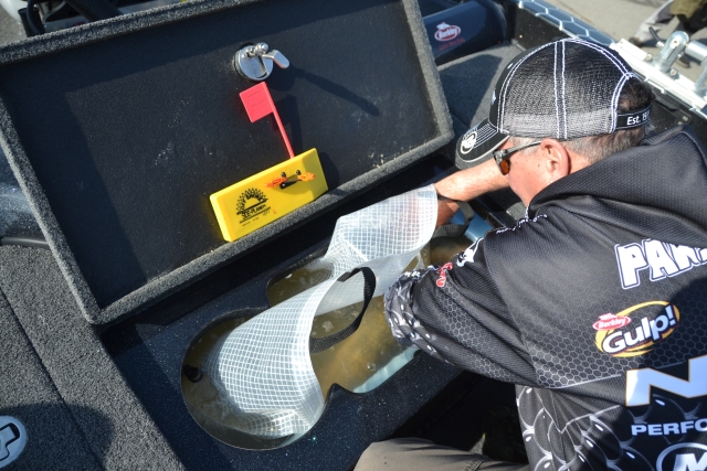 FA86AB15-18DE-4EB1-9004-F8AF1D7B5D00