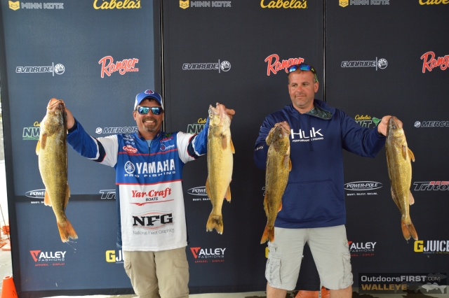 FA8B9D6B-700F-4E6F-8217-BBE2949F8FEE