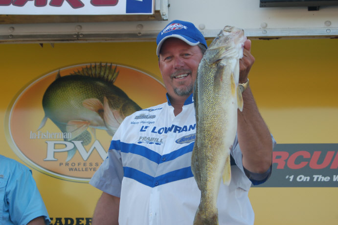 FA951923-DECC-487F-A85D-5EAE489F27A0