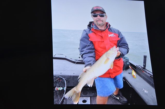 FA9CAA06-B2C2-4FB5-ADD6-076341A0E938